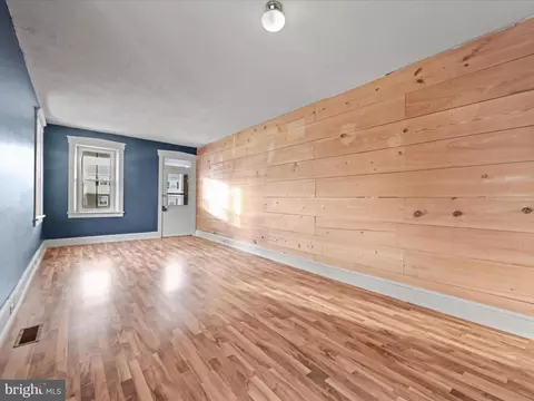 Living - 525 N Water St, Lititz, PA 17543 photo 1 of 2