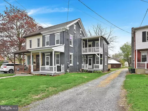 525 N Water St, Lititz, PA 17543
