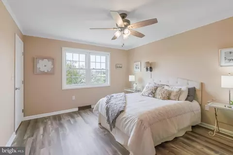 Bedroom - 39 Pebble Creek Dr, Lititz, PA 17543 photo 1 of 4