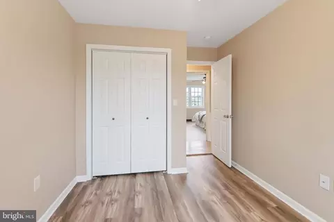 Bedroom - 39 Pebble Creek Dr, Lititz, PA 17543 photo 4 of 4