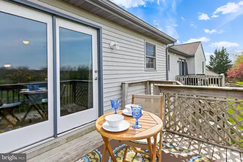 Exterior - 39 Pebble Creek Dr, Lititz, PA 17543 photo 3 of 10