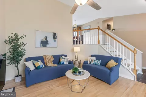Living - 39 Pebble Creek Dr, Lititz, PA 17543 photo 2 of 5
