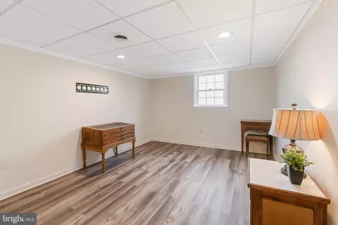 Living - 39 Pebble Creek Dr, Lititz, PA 17543 photo 5 of 5