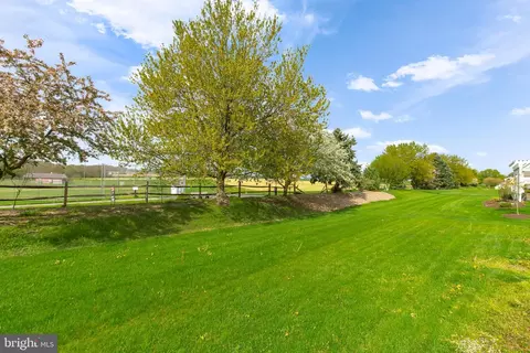 View/Area - 39 Pebble Creek Dr, Lititz, PA 17543 photo 2 of 2