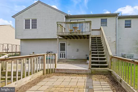 Exterior - 39 Pebble Creek Dr, Lititz, PA 17543 photo 7 of 10