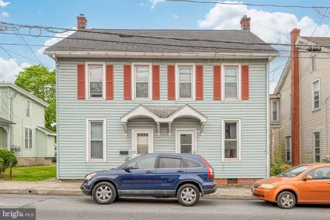 48 E High St, Elizabethtown, PA 17022