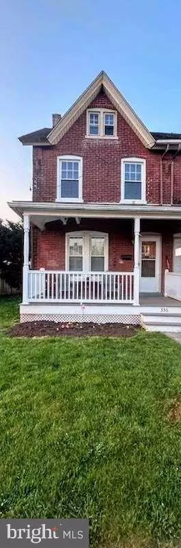 336 E Jackson St, New Holland, PA 17557