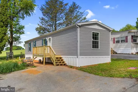 22 Ashton Dr, New Providence, PA 17560