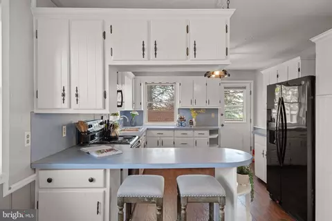 Kitchen - 108 Snavely Mill Rd, Lititz, PA 17543 photo 1 of 7
