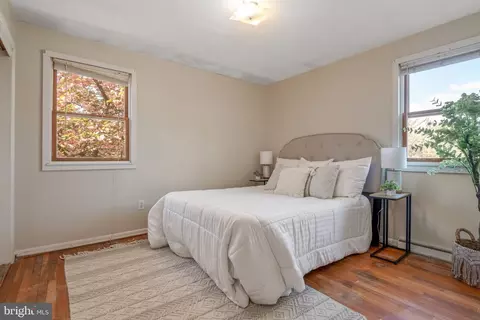 Bedroom - 108 Snavely Mill Rd, Lititz, PA 17543 photo 4 of 5
