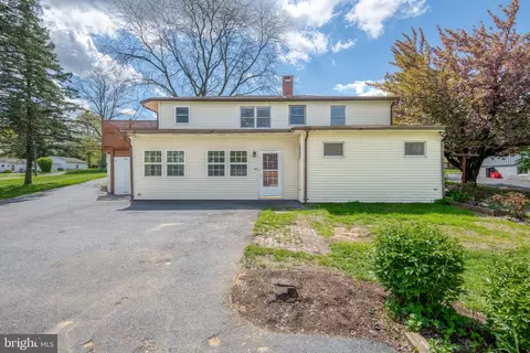 Exterior - 108 Snavely Mill Rd, Lititz, PA 17543 photo 8 of 12