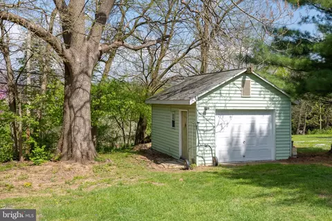 Exterior - 108 Snavely Mill Rd, Lititz, PA 17543 photo 11 of 12