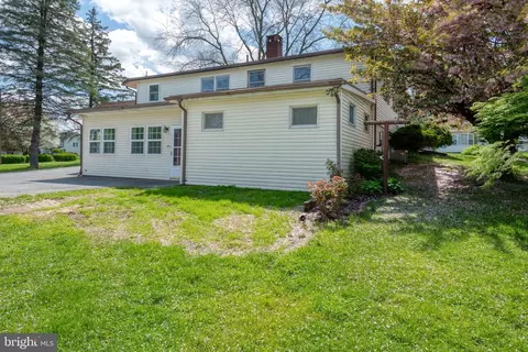 Exterior - 108 Snavely Mill Rd, Lititz, PA 17543 photo 9 of 12