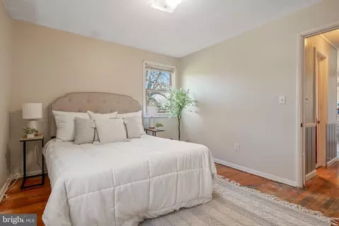 Bedroom - 108 Snavely Mill Rd, Lititz, PA 17543 photo 5 of 5