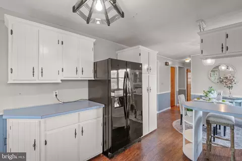 Kitchen - 108 Snavely Mill Rd, Lititz, PA 17543 photo 5 of 7