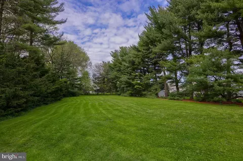 Exterior - 319 E Oregon Rd, Lititz, PA 17543 photo 10 of 21