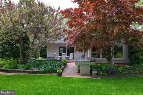 Exterior - 319 E Oregon Rd, Lititz, PA 17543 photo 7 of 21