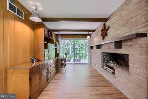 Kitchen - 319 E Oregon Rd, Lititz, PA 17543 photo 5 of 5