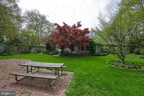 Exterior - 319 E Oregon Rd, Lititz, PA 17543 photo 5 of 21