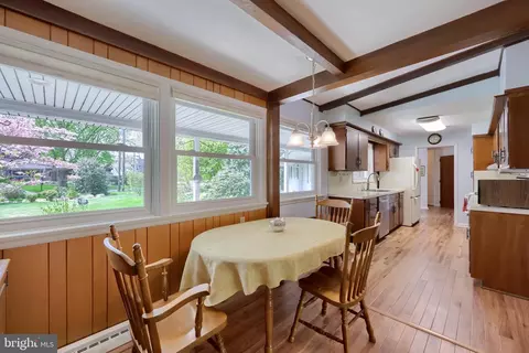 Dining - 319 E Oregon Rd, Lititz, PA 17543 photo 6 of 8