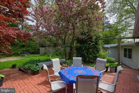 Exterior - 319 E Oregon Rd, Lititz, PA 17543 photo 3 of 21