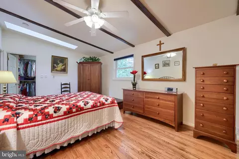 Bedroom - 319 E Oregon Rd, Lititz, PA 17543 photo 4 of 5