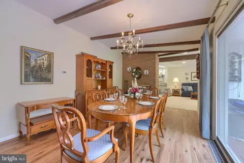 Dining - 319 E Oregon Rd, Lititz, PA 17543 photo 4 of 8