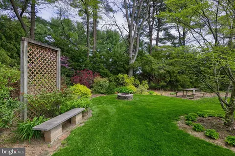 Exterior - 319 E Oregon Rd, Lititz, PA 17543 photo 6 of 21