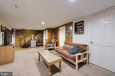 Living - 319 E Oregon Rd, Lititz, PA 17543 photo 11 of 11