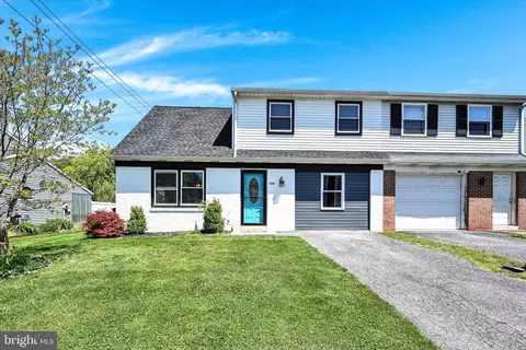 332 Jeff Ave, Ephrata, PA 17522