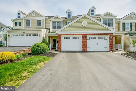 149 Copperstone Ct, Millersville, PA 17551