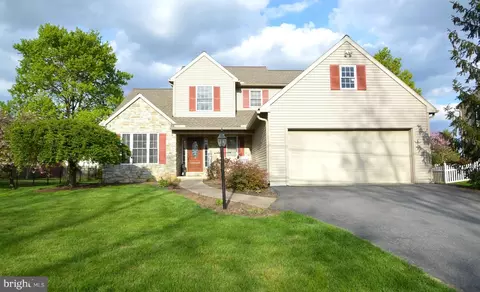 297 Lefever Rd, Mount Joy, PA 17552