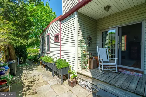 Exterior - 128 S Spruce St, Lititz, PA 17543 photo 4 of 14