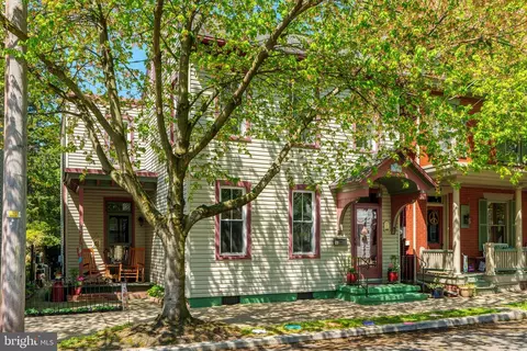 Exterior - 128 S Spruce St, Lititz, PA 17543 photo 2 of 14