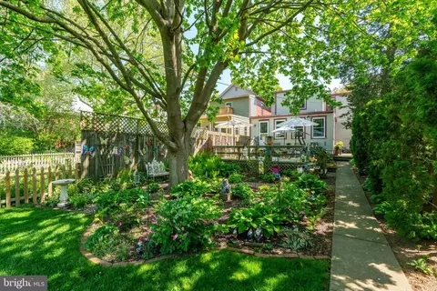 Exterior - 128 S Spruce St, Lititz, PA 17543 photo 12 of 14