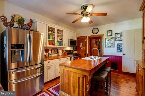 Kitchen - 128 S Spruce St, Lititz, PA 17543 photo 4 of 4