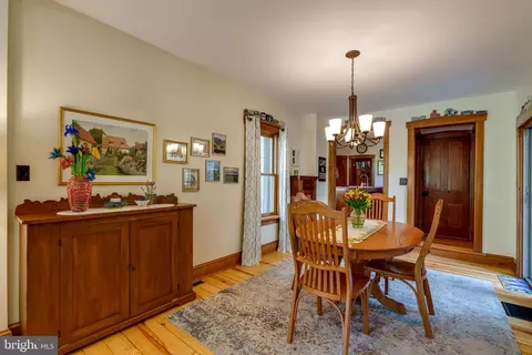 Dining - 128 S Spruce St, Lititz, PA 17543 photo 4 of 4