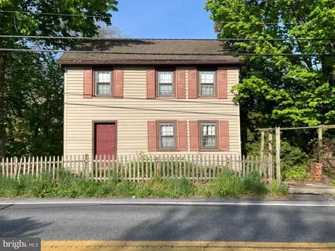 370 W Route 897, Reinholds, PA 17569