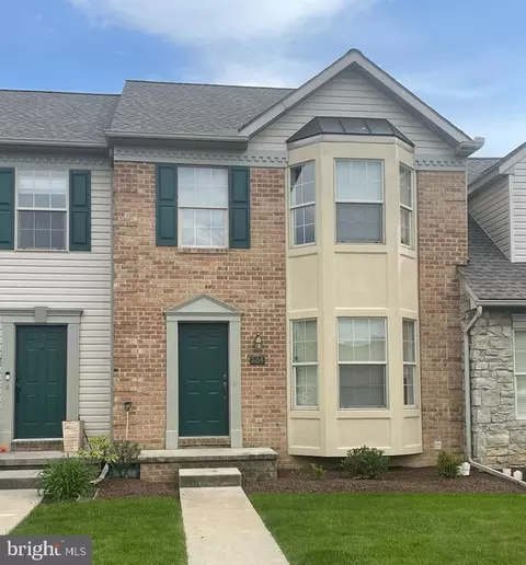 804 Cobblestone Ln, Lancaster, PA 17601