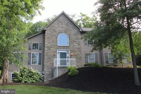 1674 Stony Battery Rd, Lancaster, PA 17601