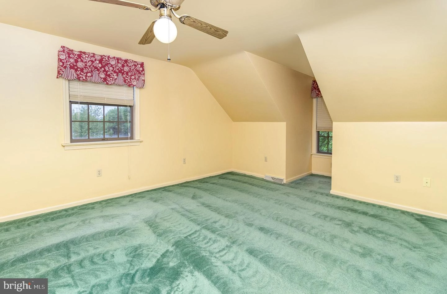 Bedroom - 656 Quarry Rd, Lititz, PA 17543 photo 6 of 7