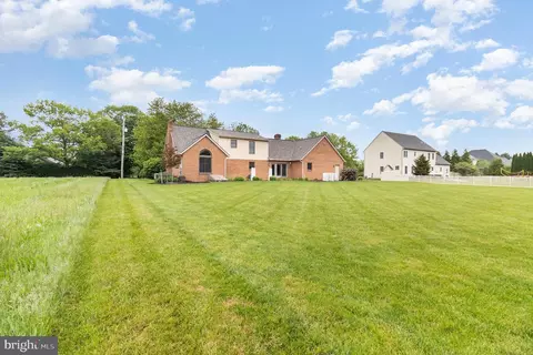 Exterior - 656 Quarry Rd, Lititz, PA 17543 photo 10 of 12