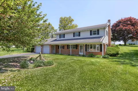 2656 Maytown Rd, Marietta, PA 17547