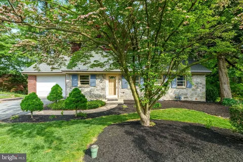 112 Springhouse Rd, Lancaster, PA 17603