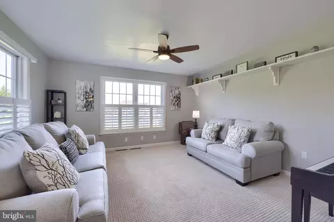Living - 367 Portland Pl, Lititz, PA 17543 photo 2 of 2