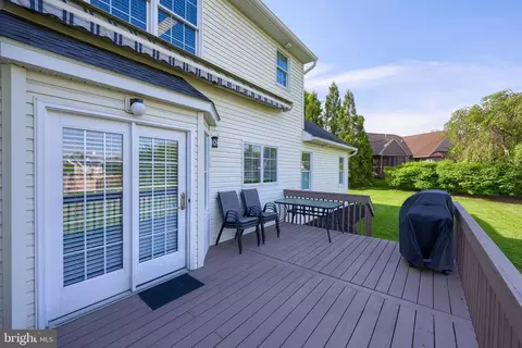 Exterior - 367 Portland Pl, Lititz, PA 17543 photo 9 of 13