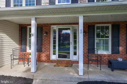 Exterior - 367 Portland Pl, Lititz, PA 17543 photo 3 of 13