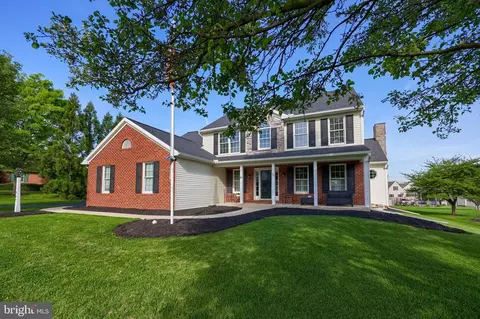 Exterior - 367 Portland Pl, Lititz, PA 17543 photo 2 of 13