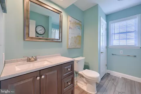 Bath - 367 Portland Pl, Lititz, PA 17543 photo 5 of 5