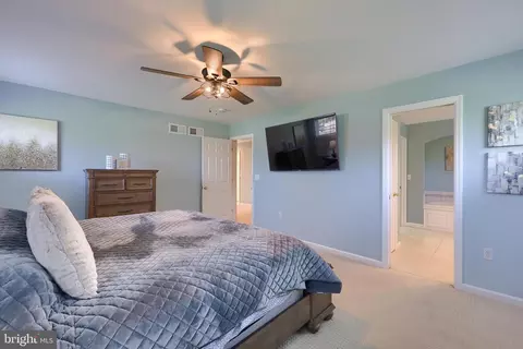 Bedroom - 367 Portland Pl, Lititz, PA 17543 photo 2 of 7